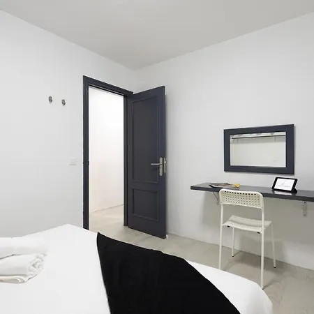 Modern With Terrace In Antigua Appartement *
